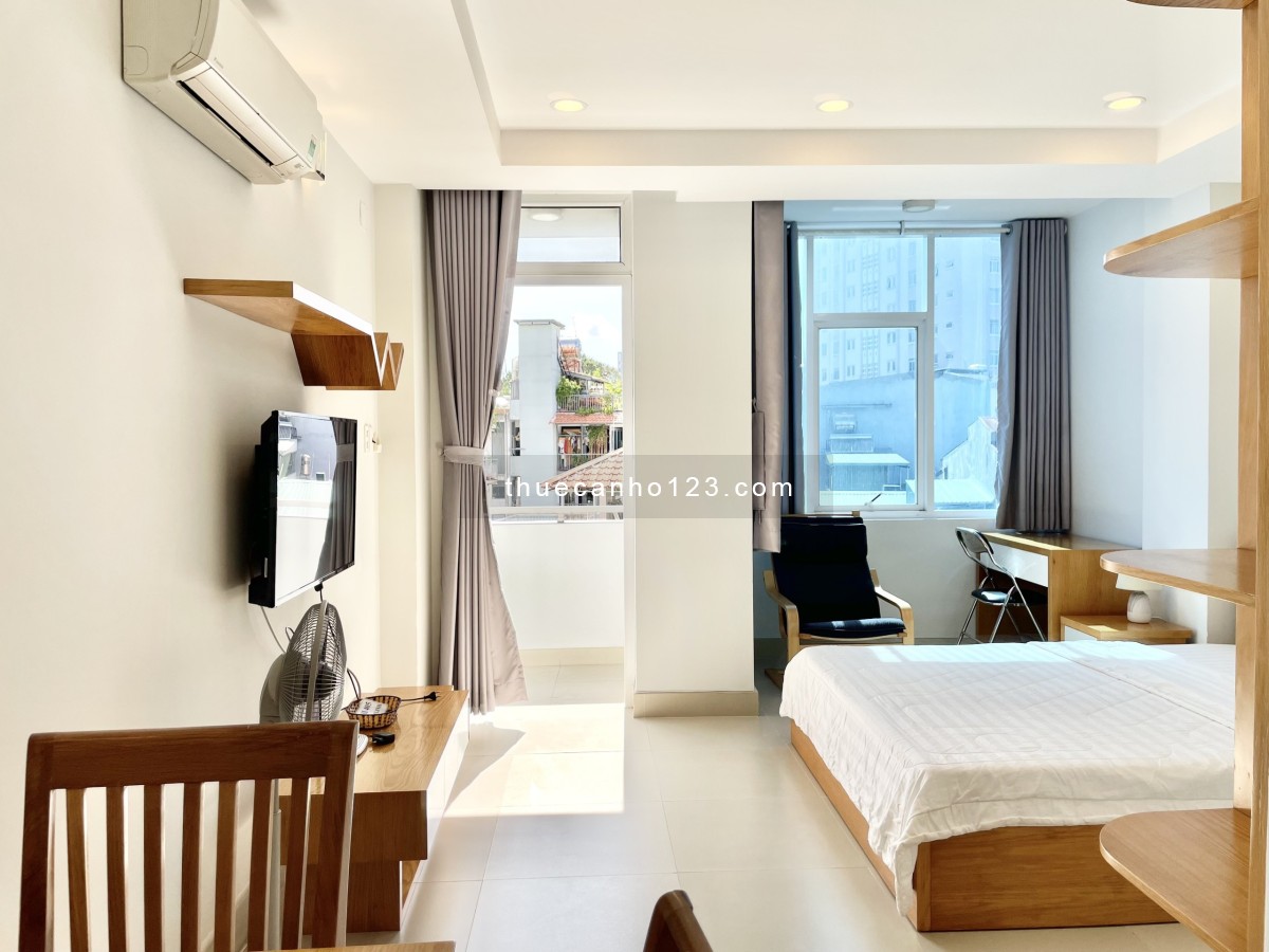 Trống căn hộ Studio - 1PN, ban công, full nt, sàn gỗ, view Thảo Cầm Viên, Landmark giá ưu đãi