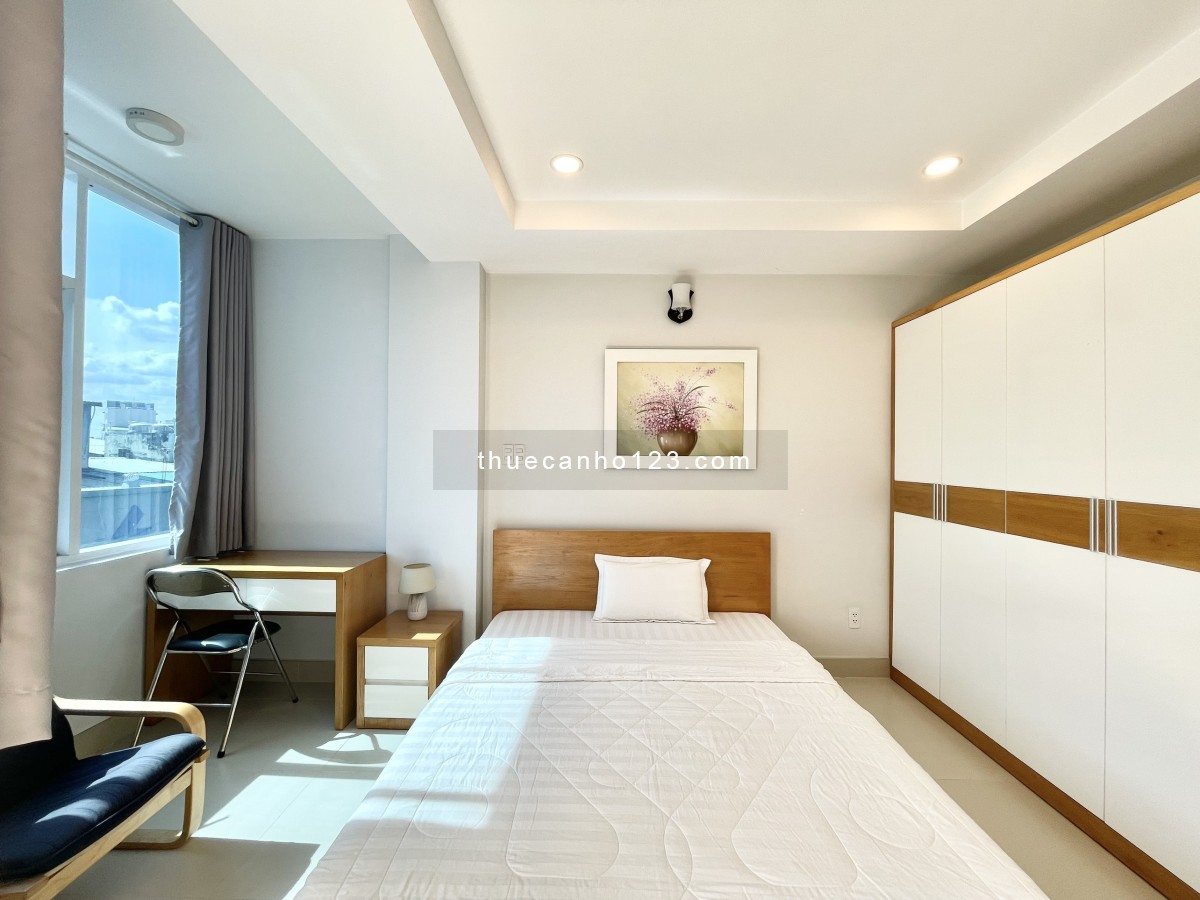 Cho thuê căn hộ mang phong cách hiện đại chuẩn Nhật Bản có ban công gần Vinhomes Bason