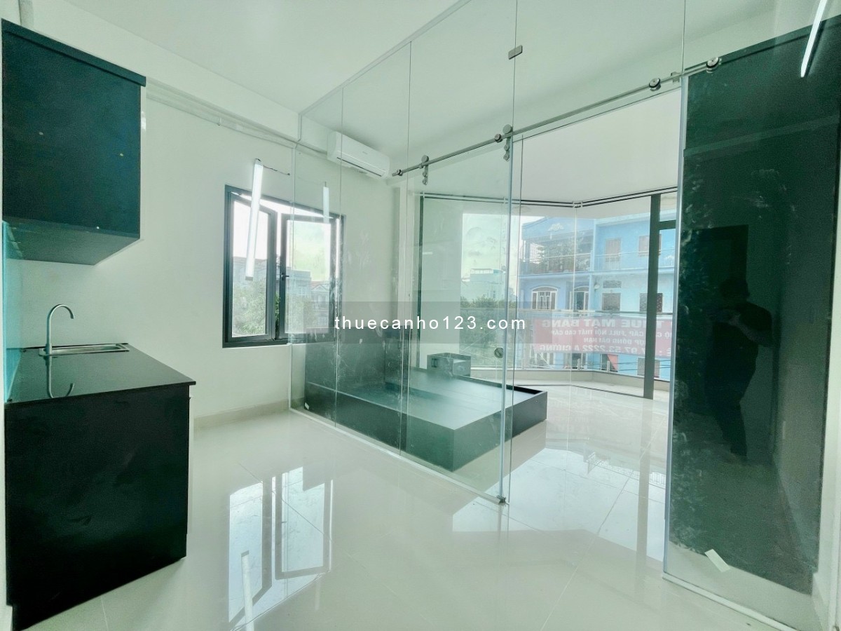 CH cao cấp full nội thất balcony, view siêu đẹp, toà nhà mới xây 100%