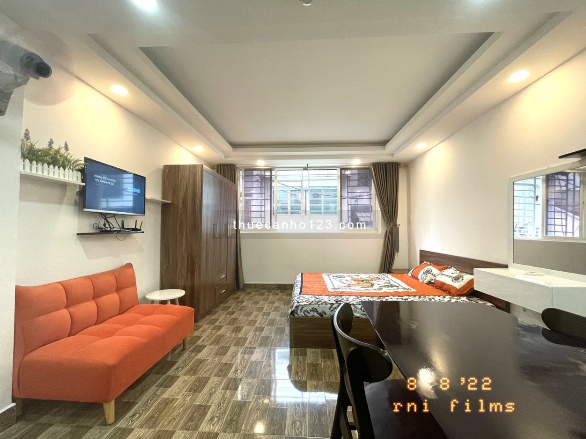 Căn hộ Studio - 1PN Bancon gần phố Bùi Viện