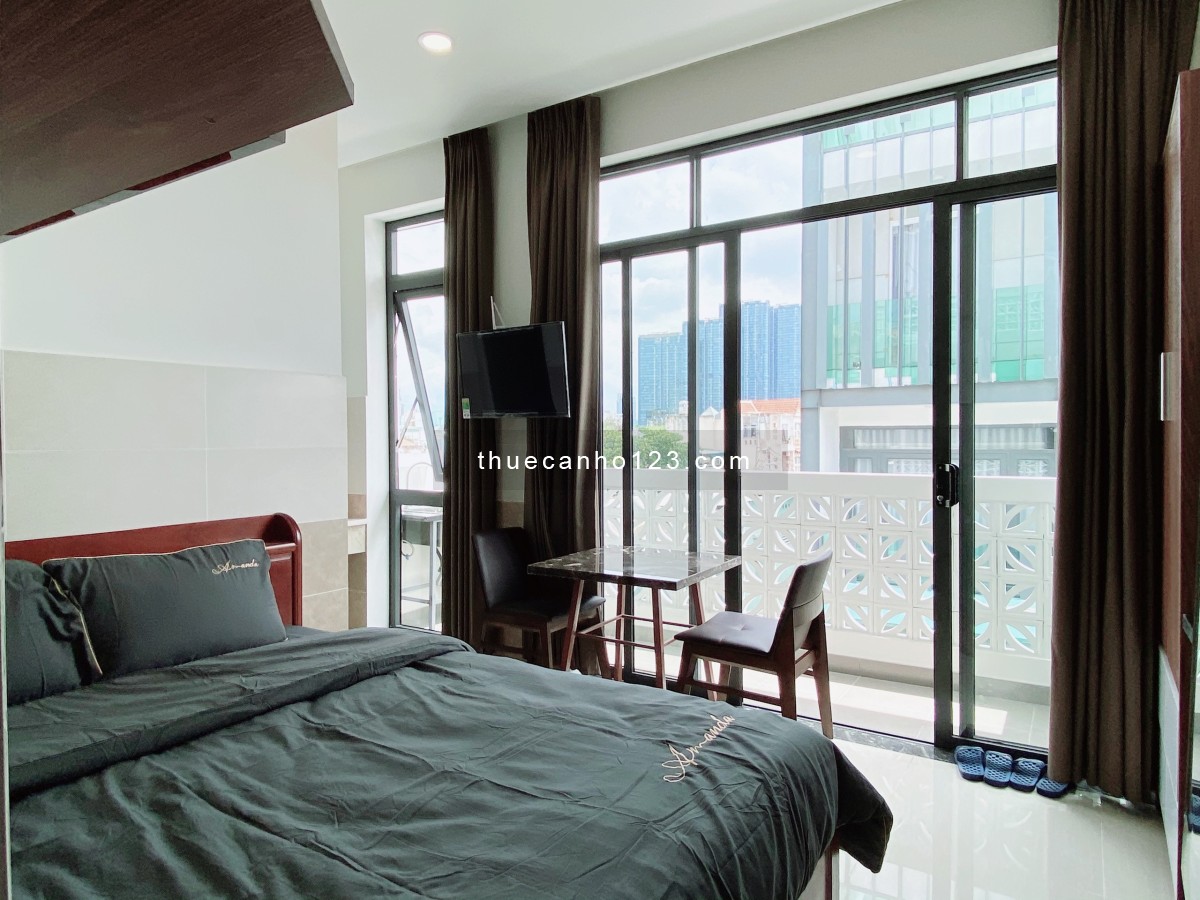 Căn hộ Balcon Full nội thất view đẹp ngay Landmard, chỉ tính điện, bao phí