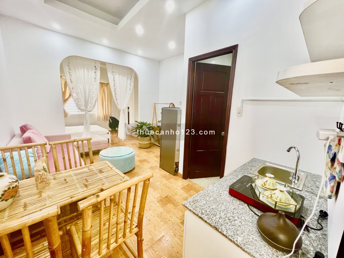 Cho thuê căn hộ 1PN 45m2, Full NT, balcony cửa sổ thoáng tại Huỳnh Văn Bánh, Phú Nhuận