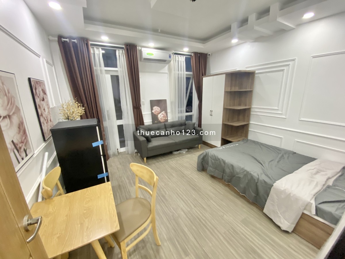 Căn hộ Studio ban công thoáng, 30m2, Full NT, gần Công Trường Dân Chủ