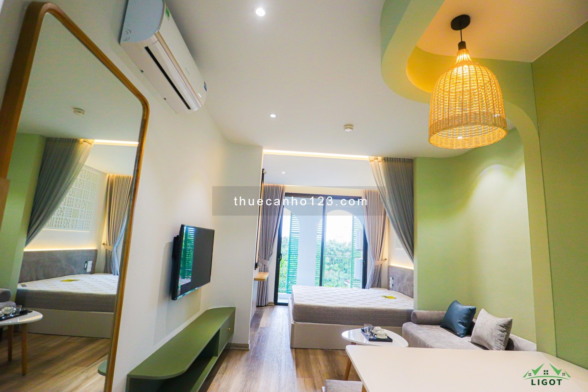 Cho thuê căn hộ dịch vụ tại Đặng Thai Mai, Tây Hồ, 40m² full nội thất