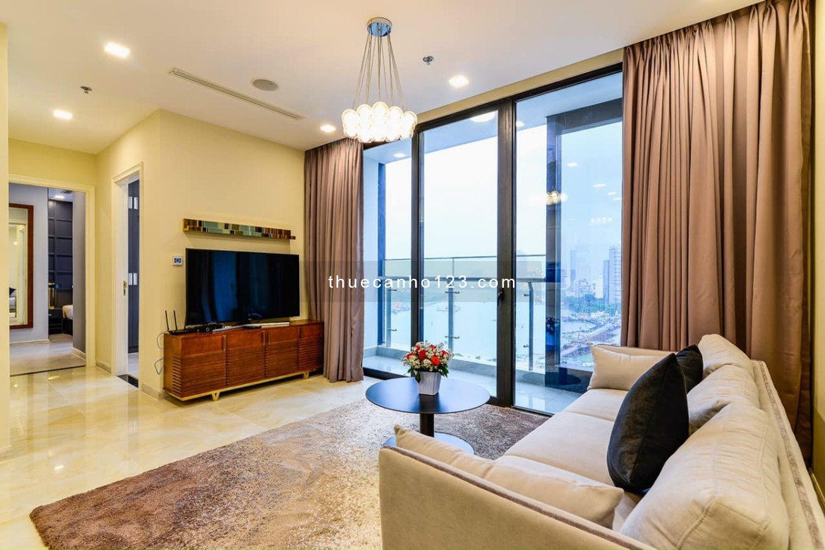 Cho thuê gấp căn hộ 2pn dt lớn, view mát tại chung cư Vinhomes Central Park