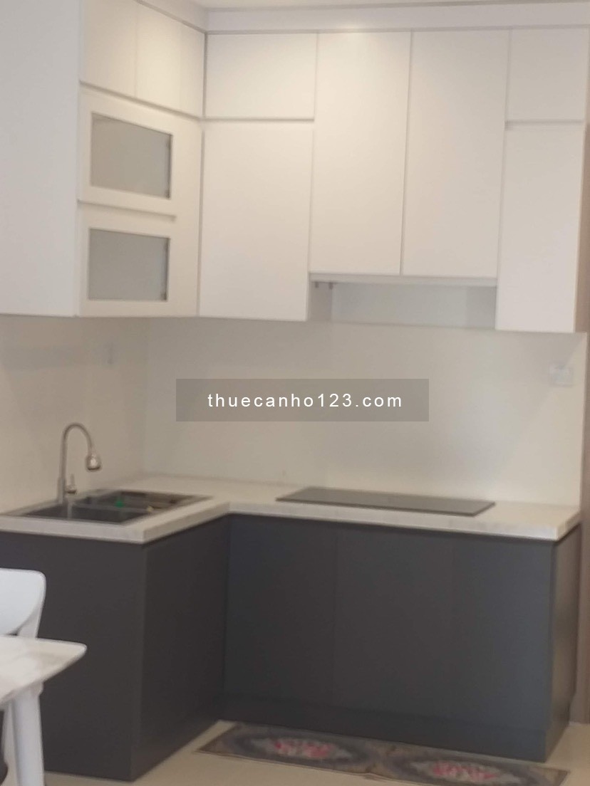 Cho thuê căn 1 phòng ngủ bếp rèm 5tr5 ở chung cư Vinhomes Grand Park quận 9