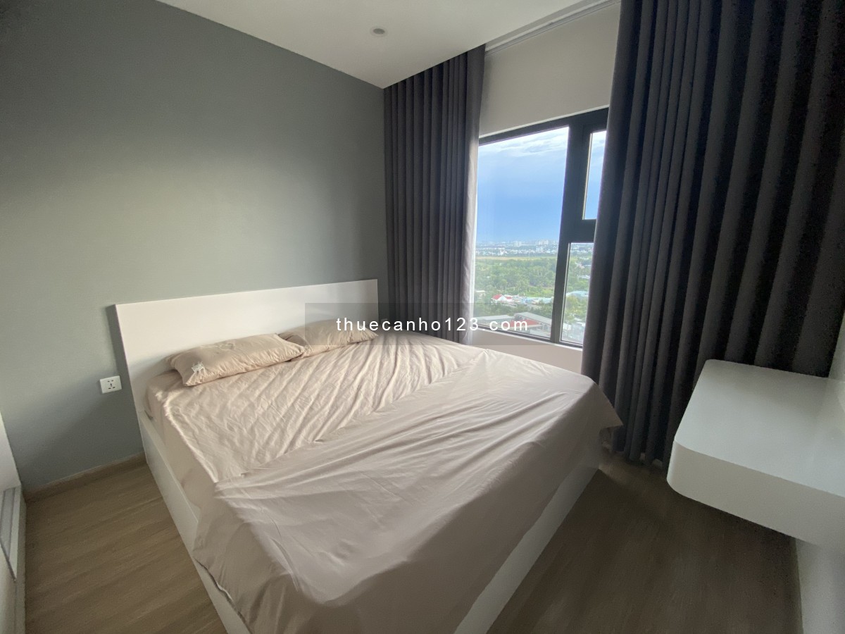 Cho thuê căn 2PN 2WC full nội thất, view Landmark thoáng mát, không bị chắn ở Vinhomes Quận 9