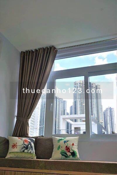 Căn hộ luxury ban công cửa sổ lớn view Landmark 81 gần vòng xoay Thủ Thiêm Cầu NHC