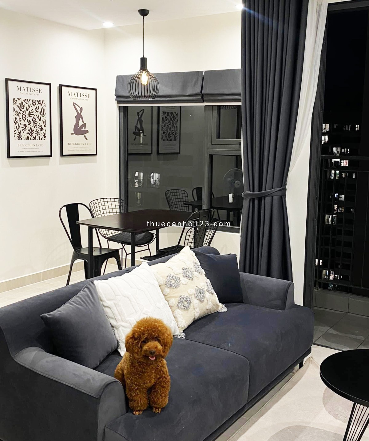 Cho thuê căn hộ Vinhome 2PN, căn góc khu mới 100%, đầy đủ nội thất