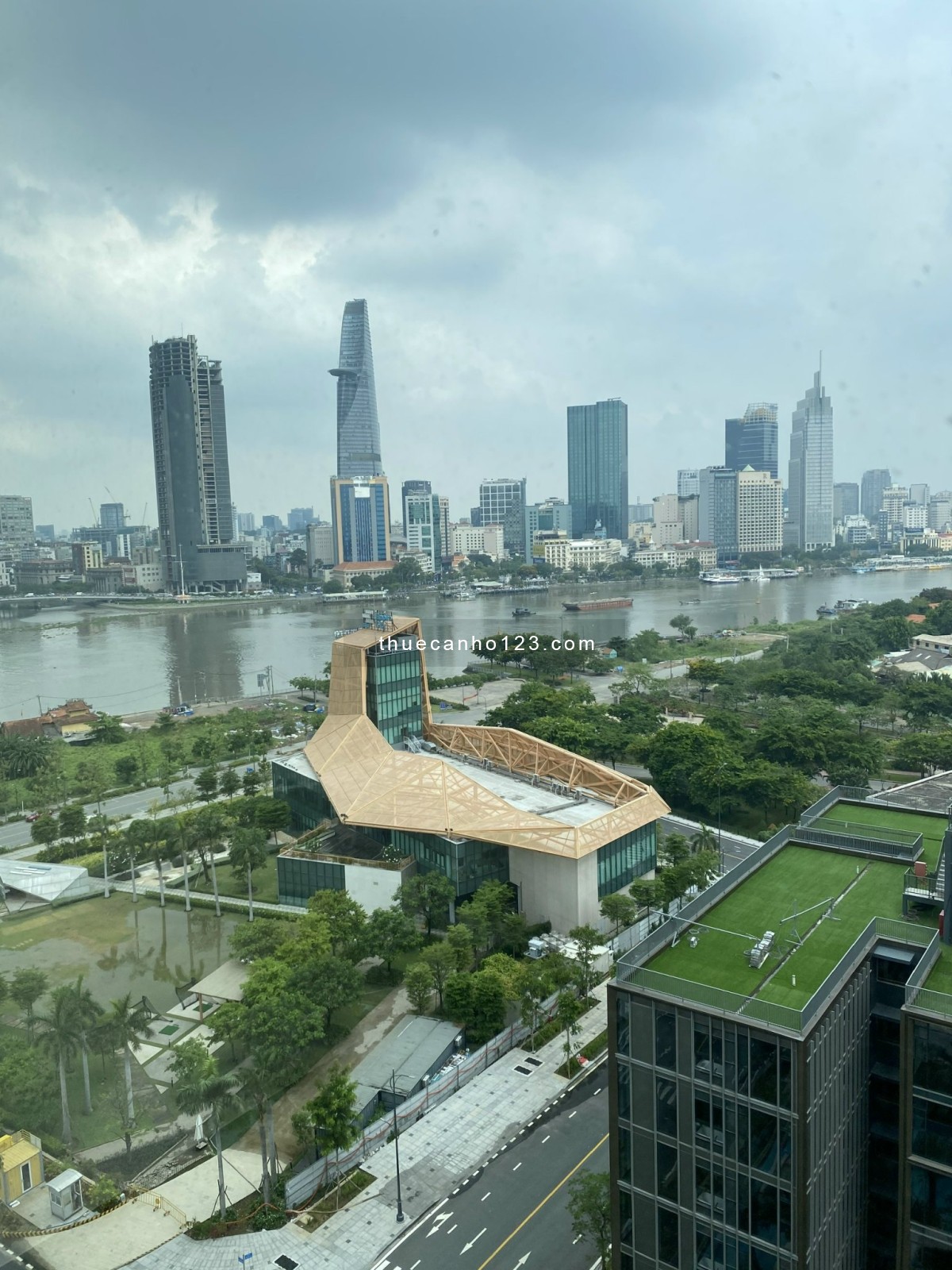 Cho thuê Empire city 1 phòng ngủ view Bitexco chỉ 19tr