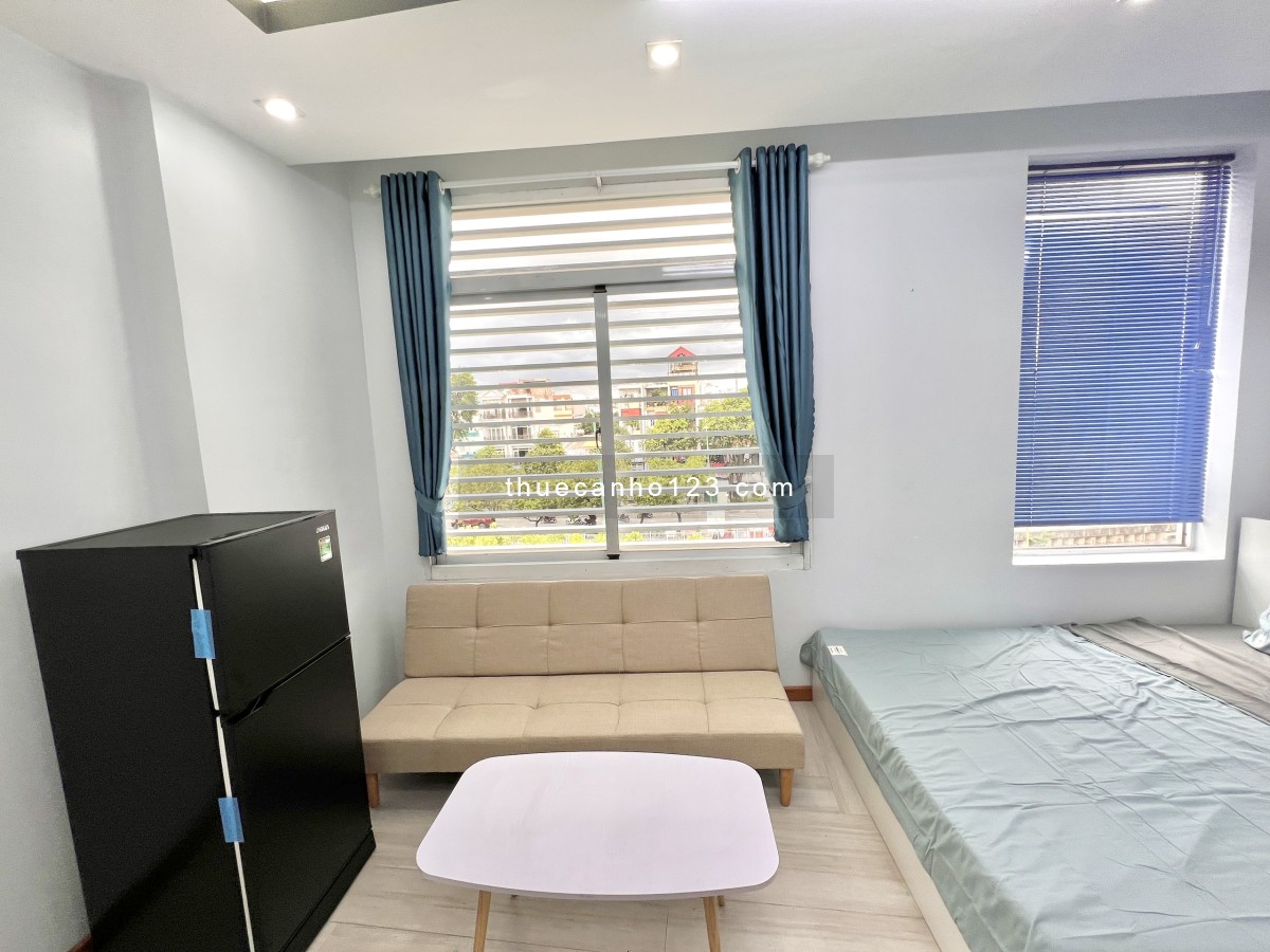 Căn hộ mới tinh gần chợ Phạm Văn Hai, cửa sổ to thoáng, full nội thất, free xe