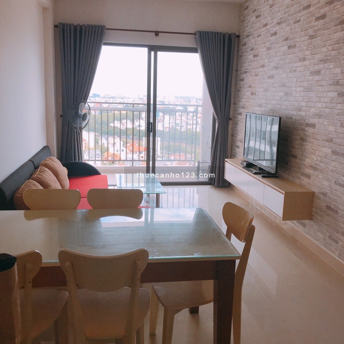 Cho thuê chung cư 2PN - Full NT - 75m2 - 15tr The Sun Avenue