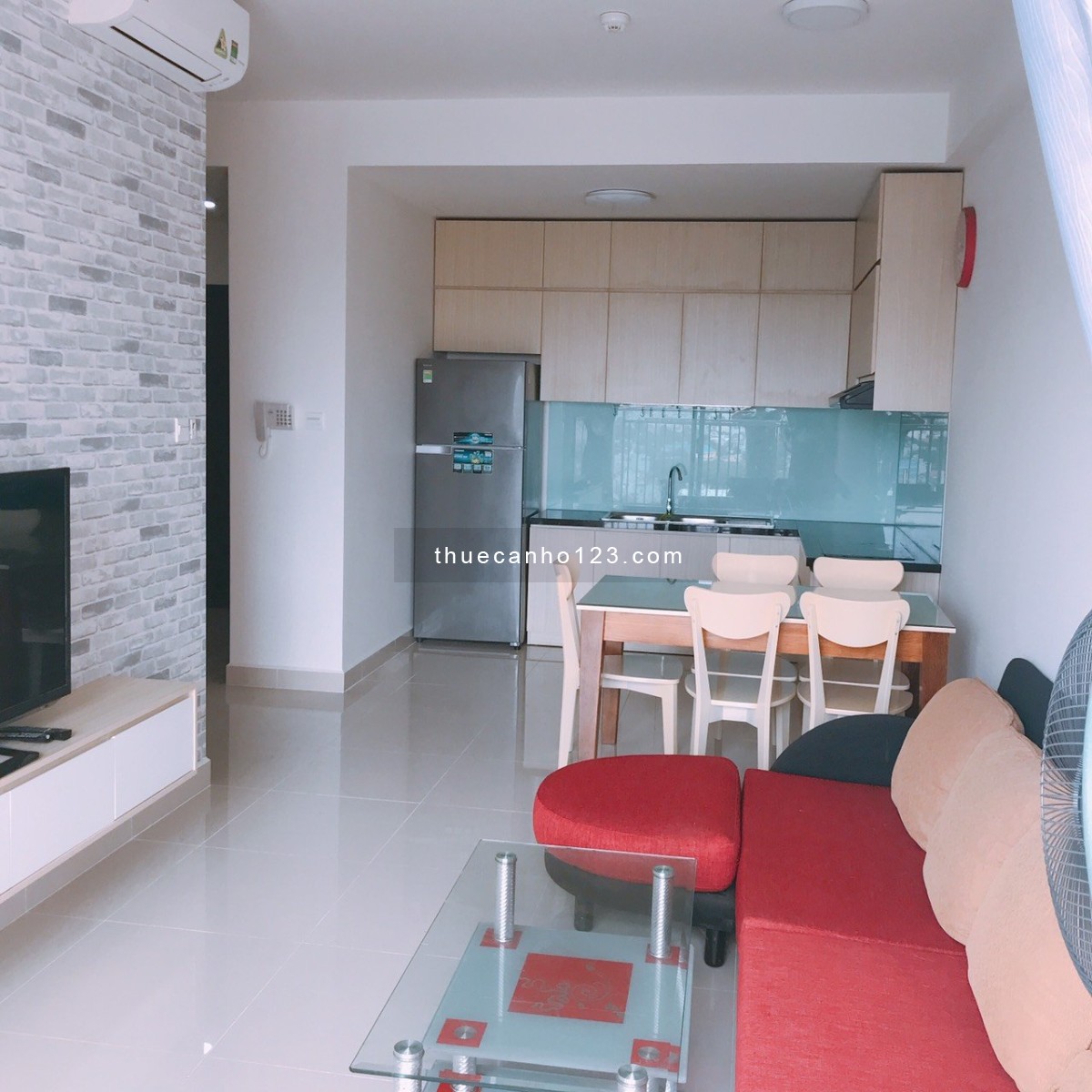 Cho thuê chung cư 2PN - Full NT - 75m2 - 15tr The Sun Avenue