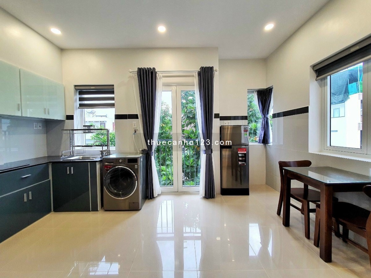 Căn hộ bancol máy giặt riêng nội thất cao cấp cách cầu SG 300m