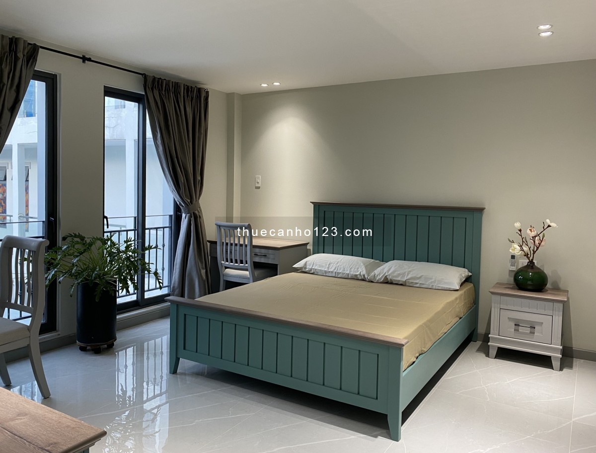 Căn hộ studio balcon full nội thất ngay đường Hồ Hảo Hớn gần ĐH Văn Lang Q1