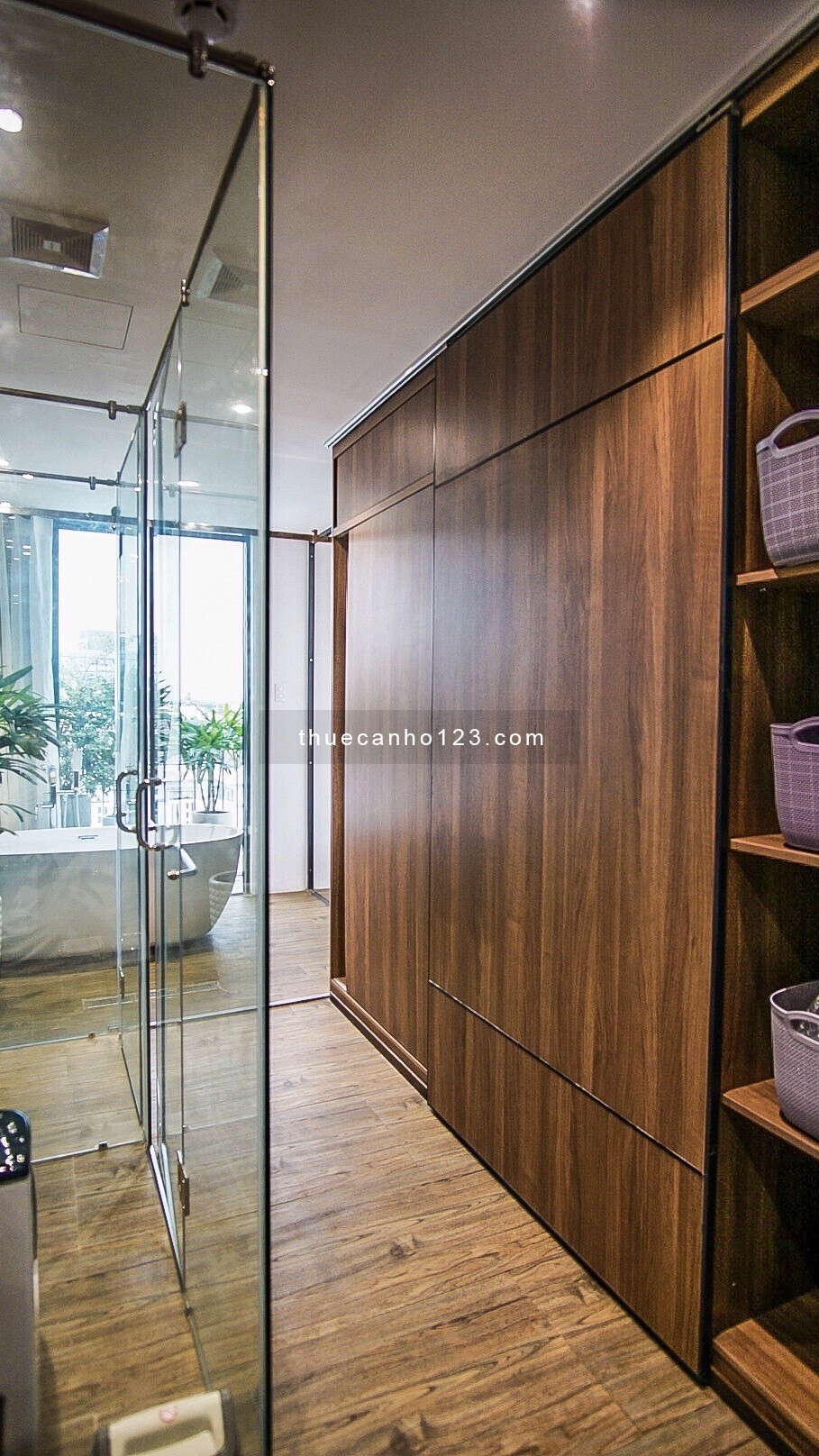 C.Hộ Luxury 1PN Style Indochine Balcony View Landmark 81| 0827405015