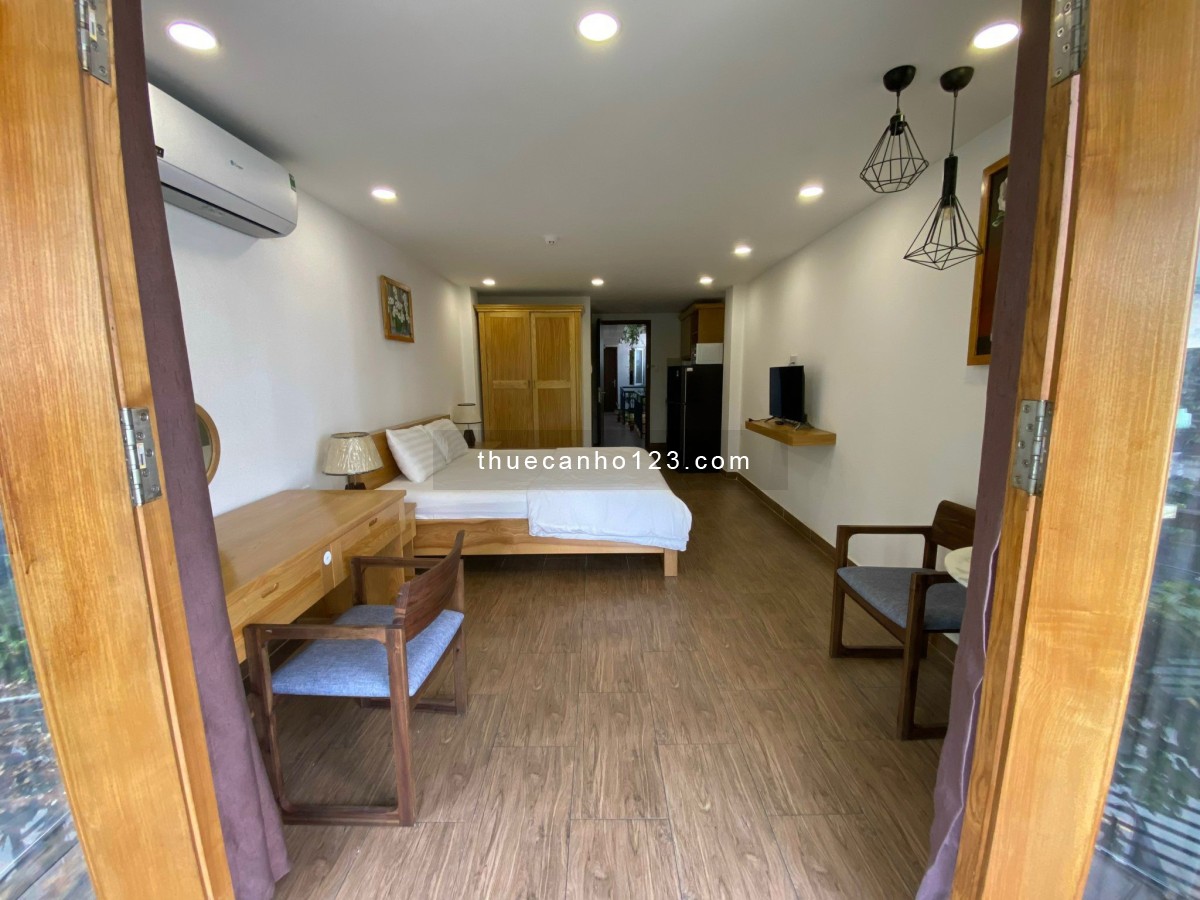 Studio ban công rộng diện tích 40m2, ở được liền, khu dân cư