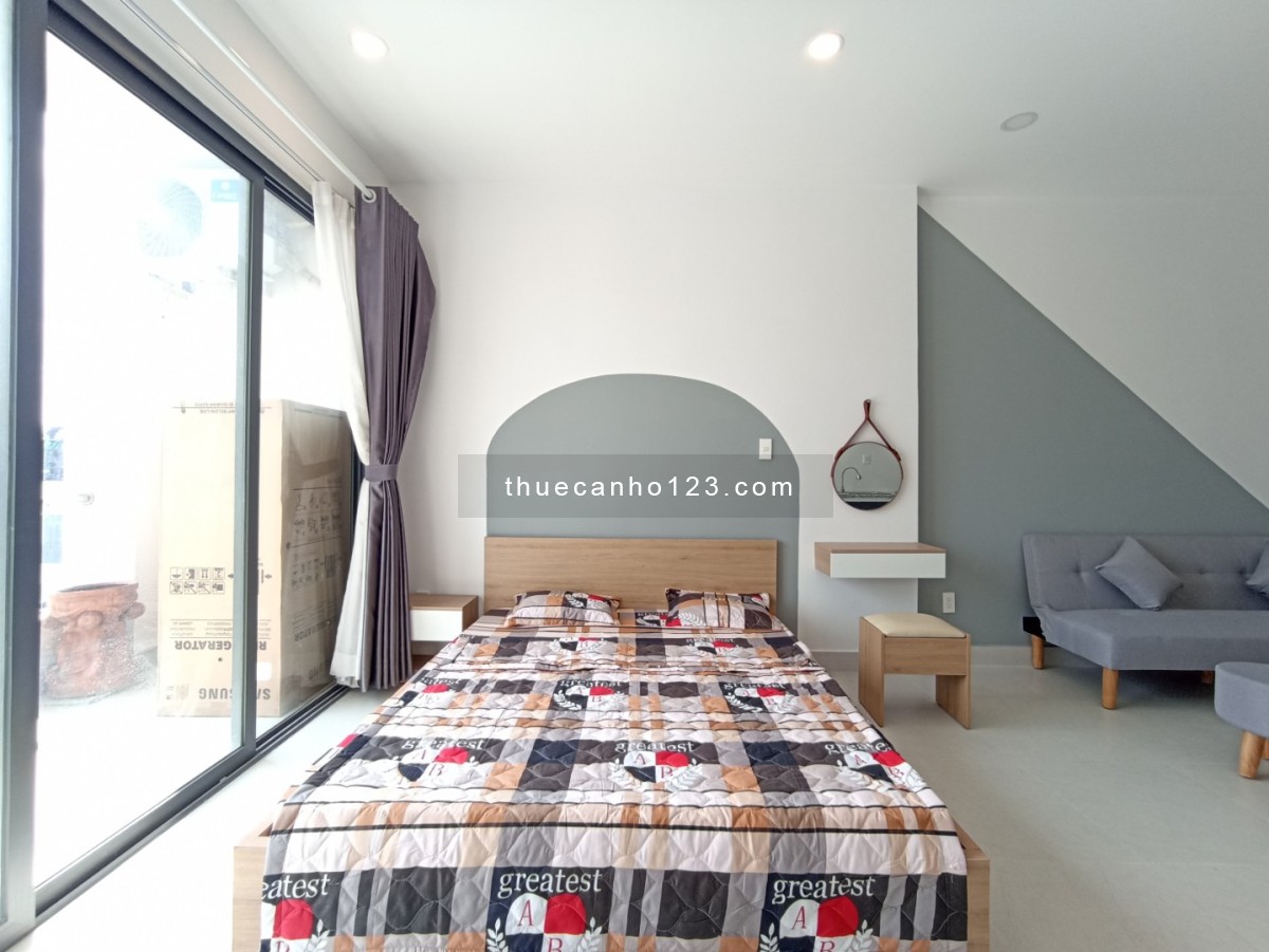 Cho thuê căn hộ dịch vụ - tại Nguyễn Xí chỉ cách ĐH Ngoại Thương 2.1km
