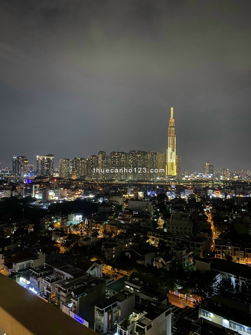 Căn hộ 2PN ban công mặt tiền Lương Định Của