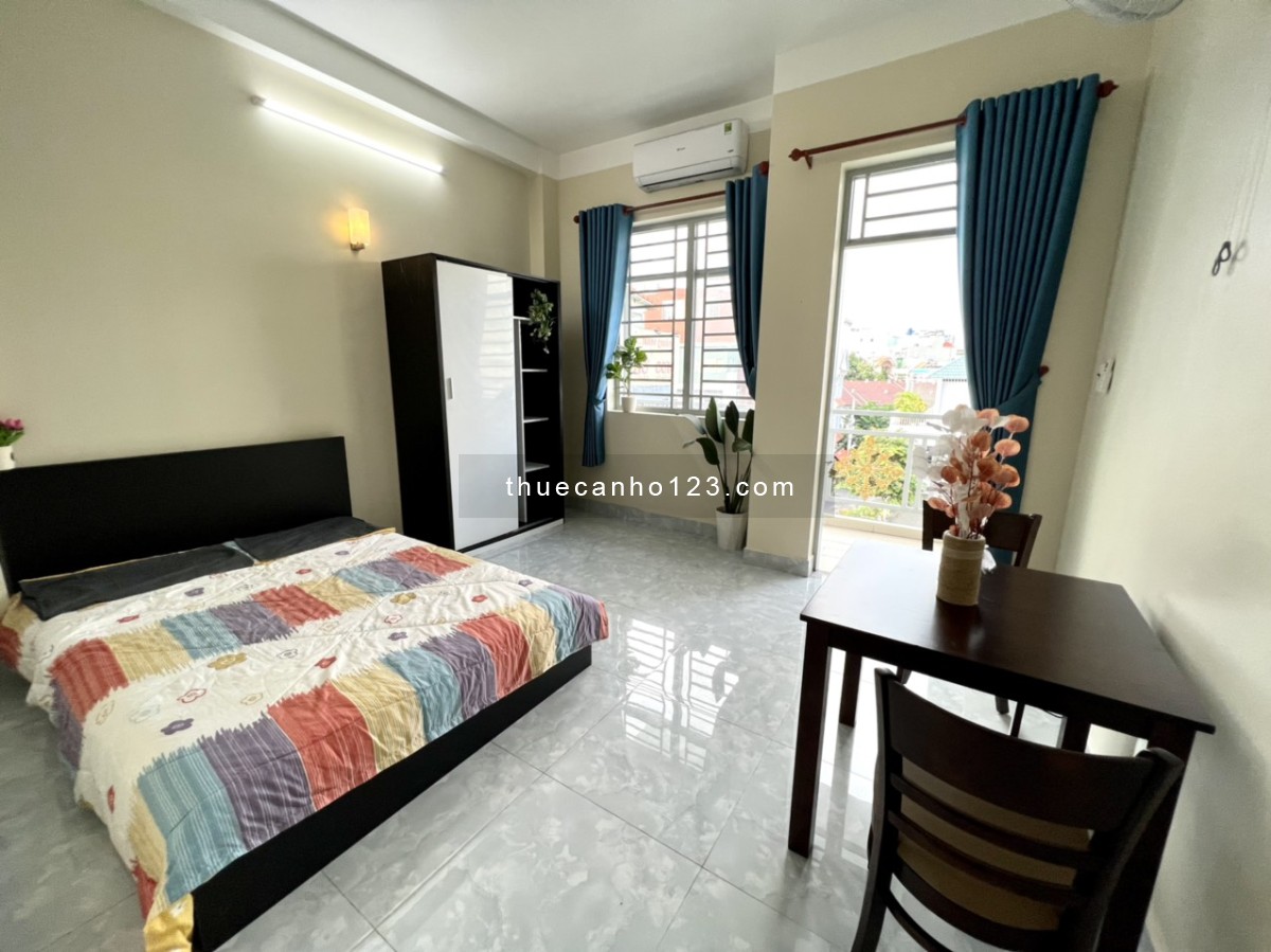 Studio ban công 30m2 full NT ngay sân bay