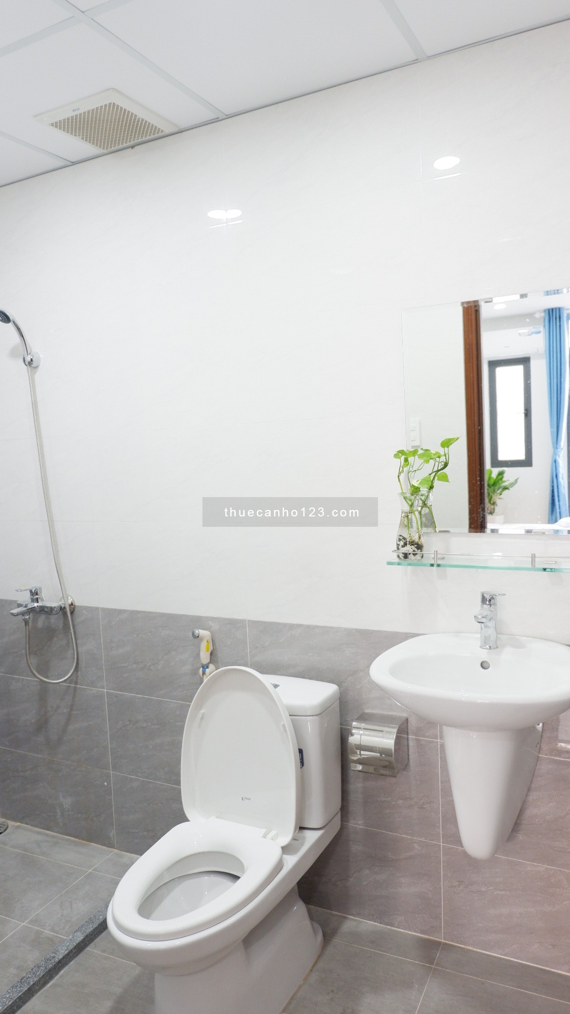 CHDV Full Nội Thất Y Hình Có BanCol Thoáng Mát