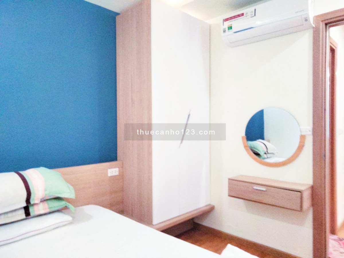 Cho thuê căn hộ 2PN full nội thất tầng cao view biển