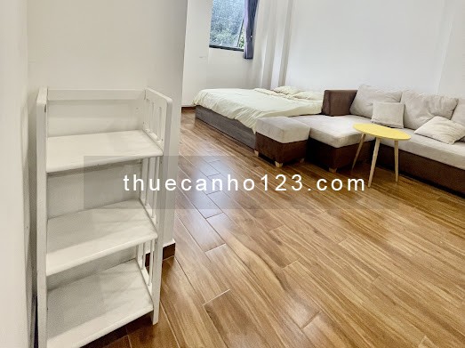 Căn hộ giải phóng full nội thất ngay công viên Hoàng Văn Thụ - 5 phút qua Trường Sơn