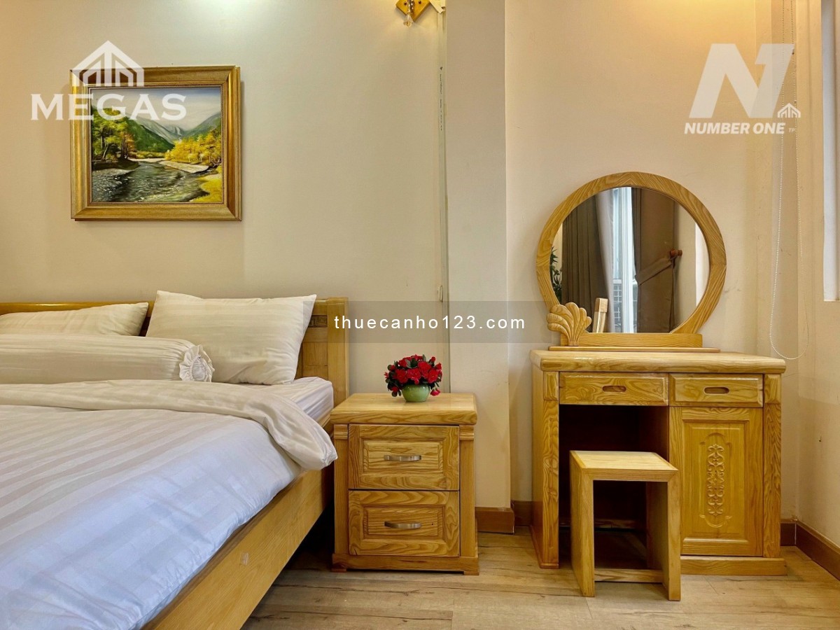 Chính chủ đang trống Luxury Apartment Lê Thánh Tôn Quận 1