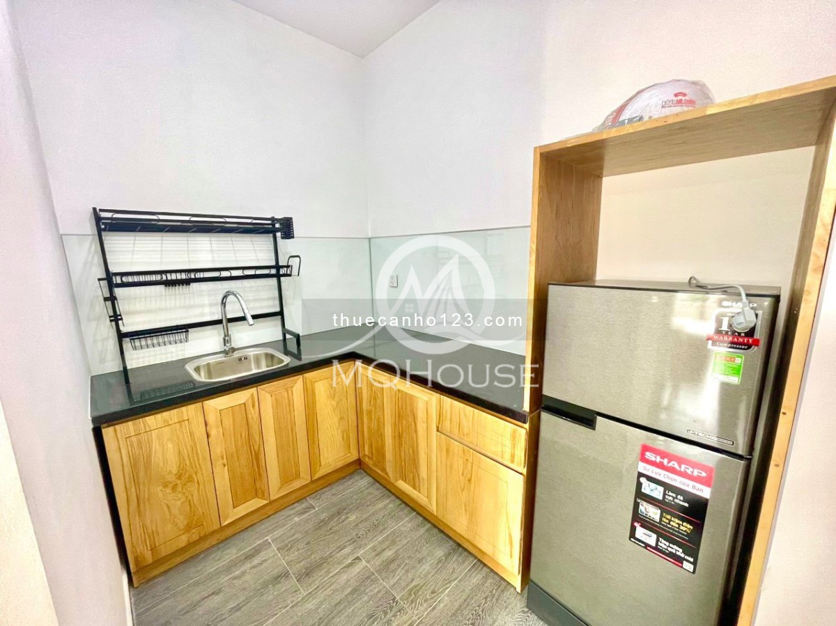 Căn Hộ 32m2 Bancong Tách Bếp Ngay Chợ Tân Định Q1 , Công Viên Lê Văn Tám