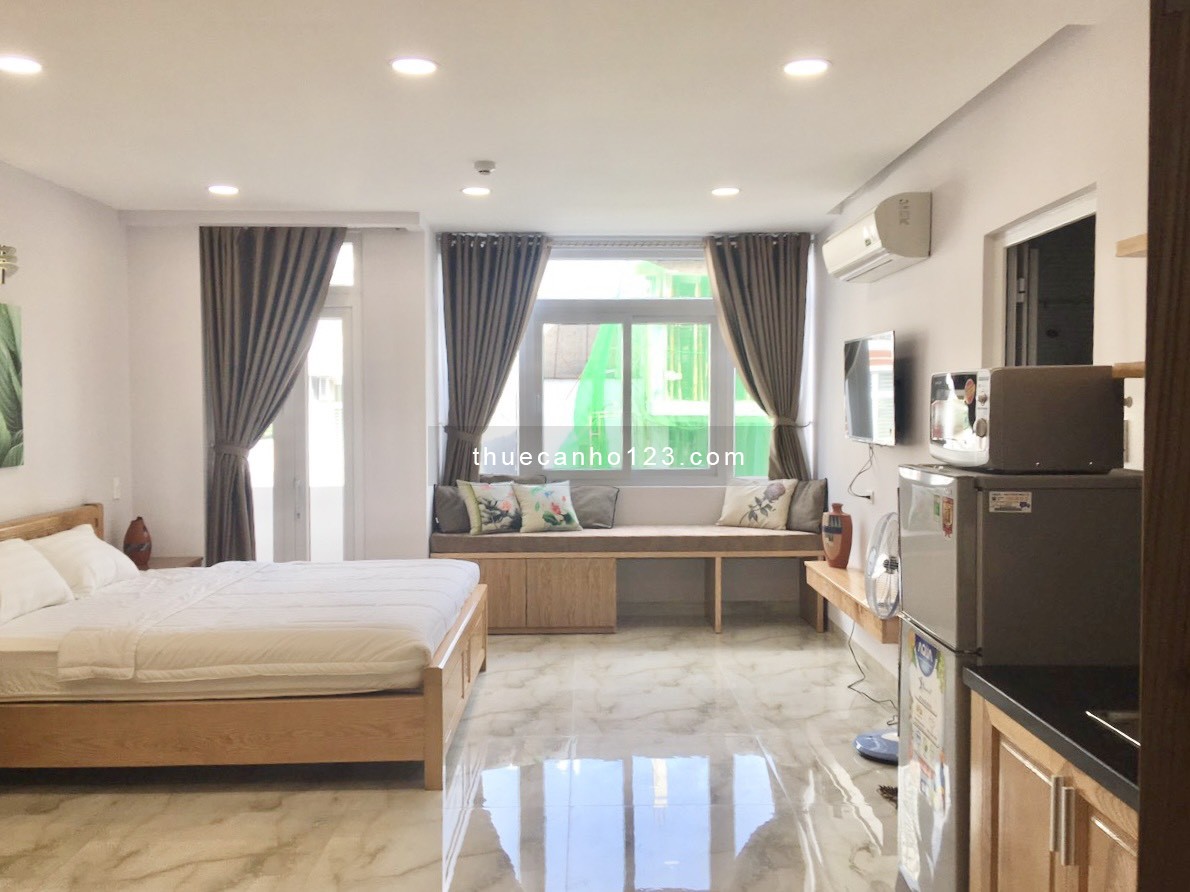 Căn hộ Studio ban công + cửa sổ máy giặt riêng, view Landmark bao phí chỉ tính điện, giá 9tr, 40m2