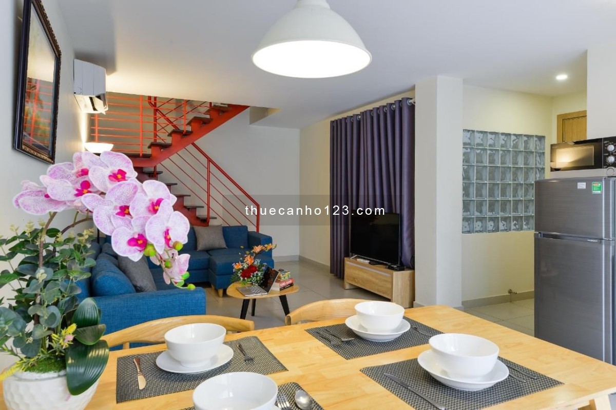 Căn hộ 1 pn Penthouse, 90m2 Full NT Ngay Vòng Xoay Phù Đổng, Gần Bùi Viện, Cống Quỳnh, giá 13tr