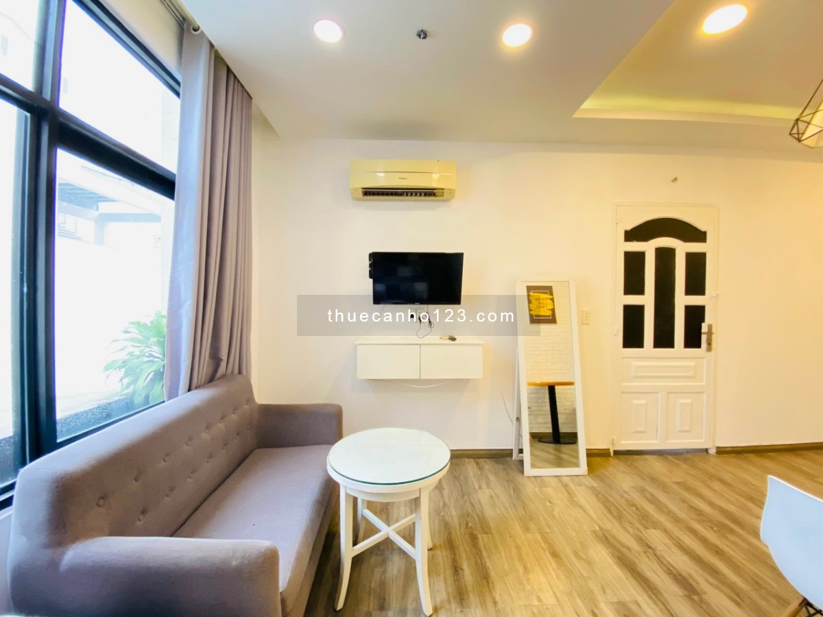 Penthouse cửa sổ lớn full nội thất gần bờ kè Hoàng Sa, cầu Thị Nghè NTMK Q1