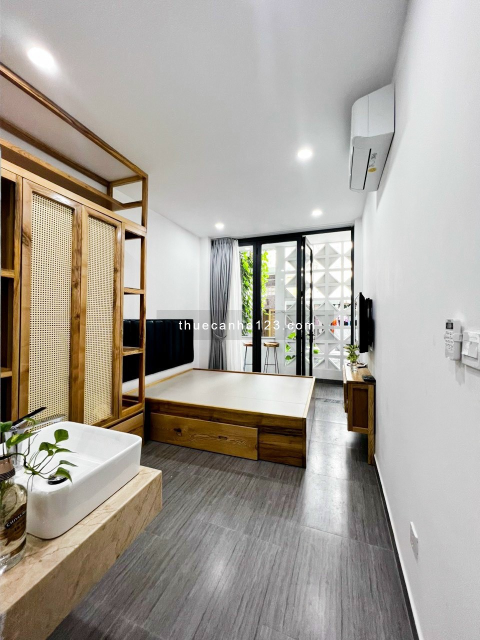 Khai trương căn hộ mới 100% tại Thạch Thị Thanh - Q1 - có cửa sổ cực lớn - balcon, 40m2, 7tr5