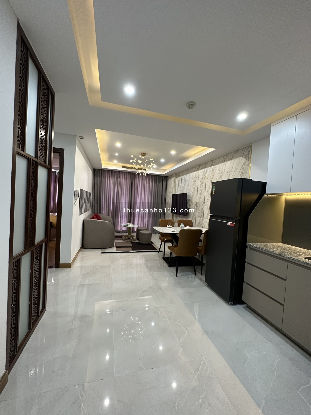 Cho thuê căn hộ 2 pn - 2 wc nhà mới 100% tại The Botanica Phổ Quang giá 21tr/th bao phí