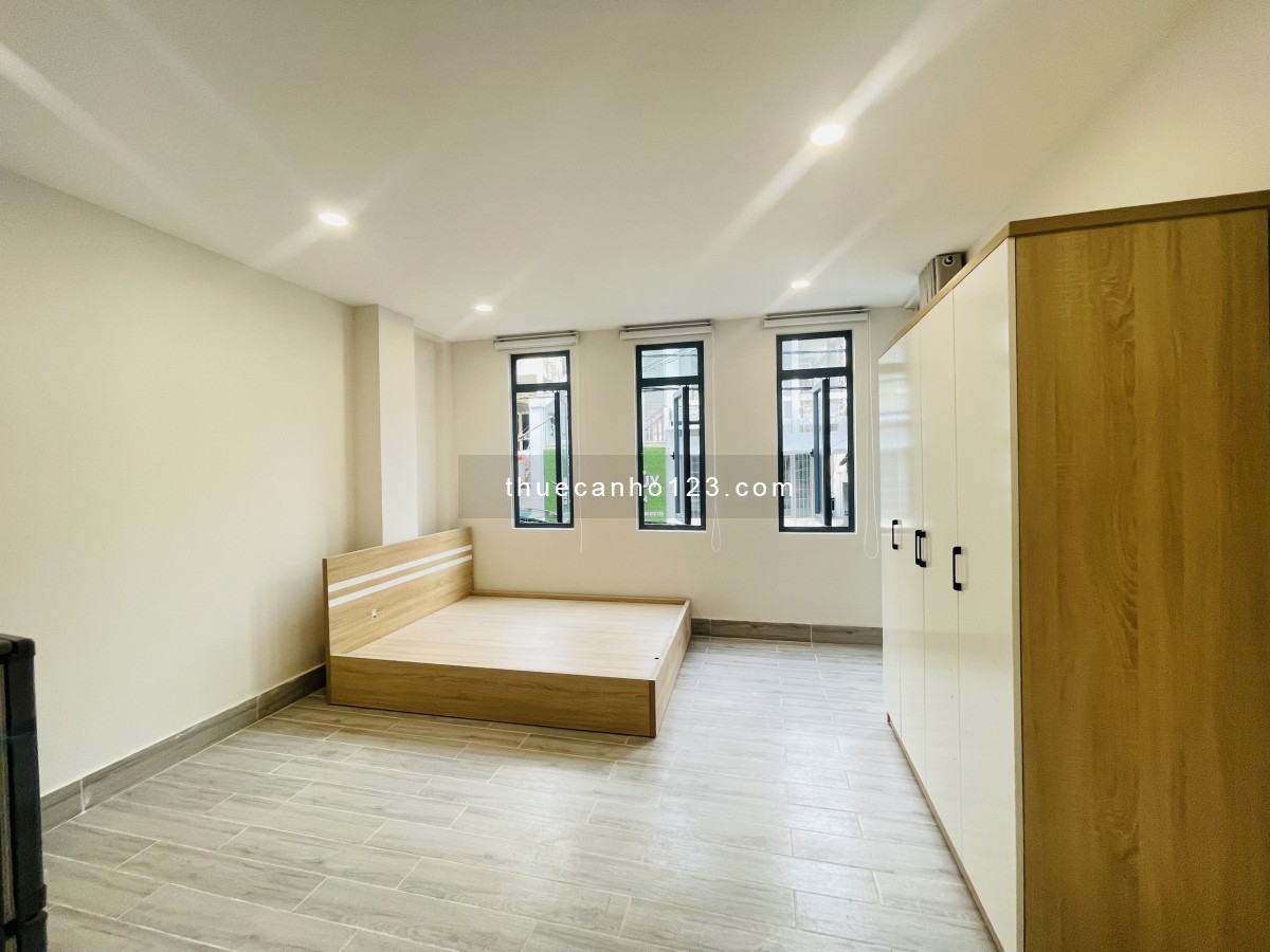 Cho thuê căn hộ dịch vụ quận 10 full - nội thất đầy đủ - cửa sổ lớn gần Vạn Hạnh Mall - giá 9tr3
