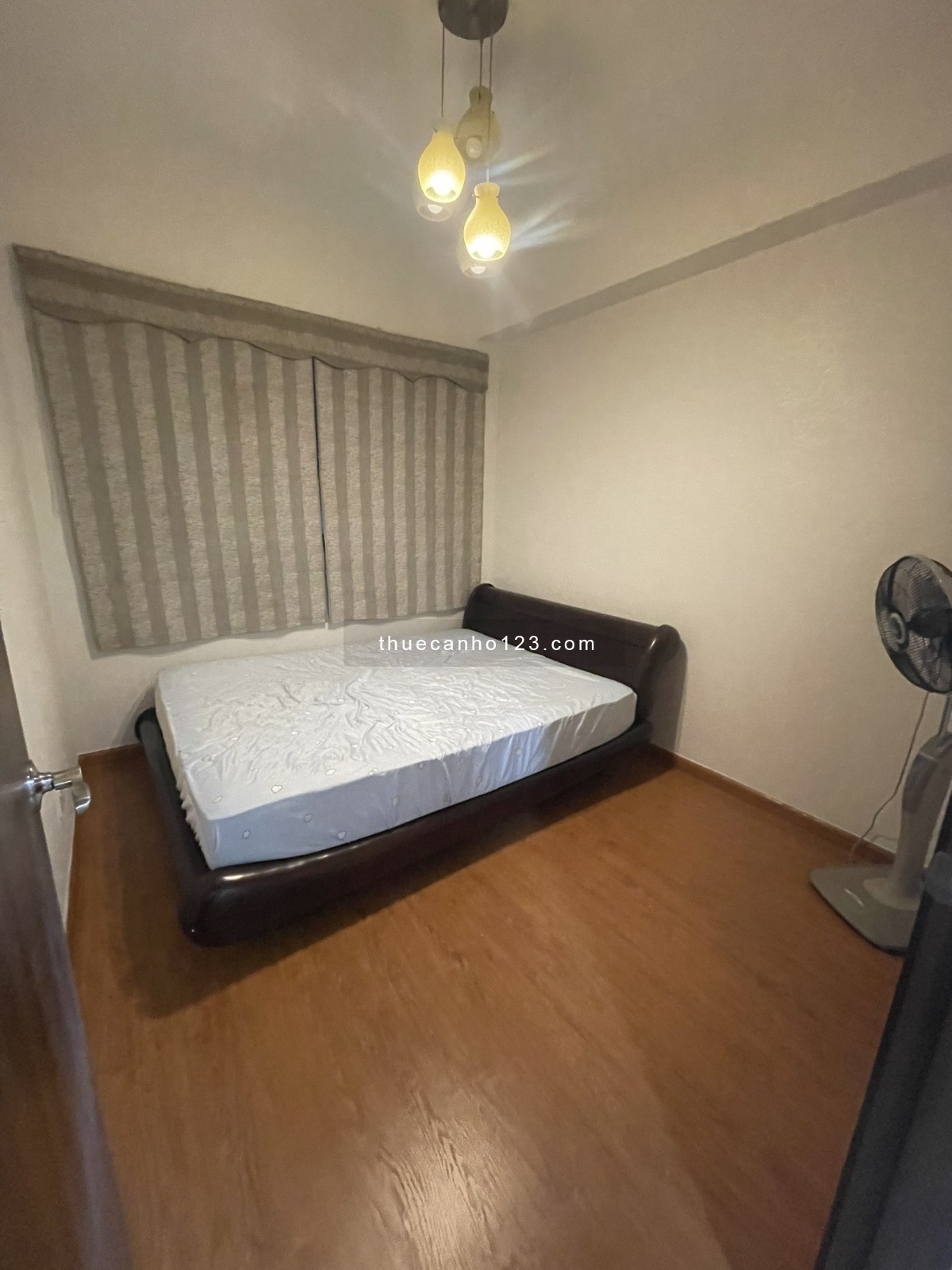 Cho thuê căn hộ 3 pn 2 wc full nội thất tại Ruby Celadon City