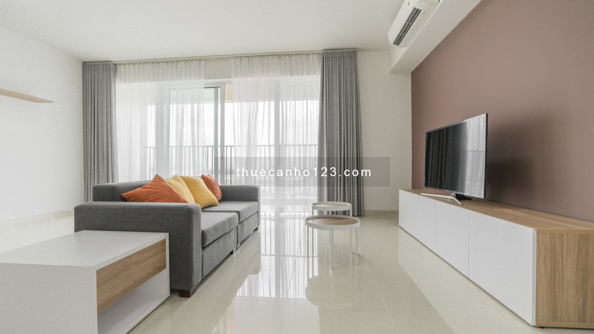 Cho thuê 4 pn tại Vista Verde, dt 194m2 giá 40 Tr/th. Nhà đang trống ạ. Lh em Tâm: 0902.0506.43