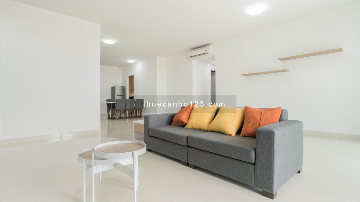 Cho thuê 4 pn tại Vista Verde, dt 194m2 giá 40 Tr/th. Nhà đang trống ạ. Lh em Tâm: 0902.0506.43