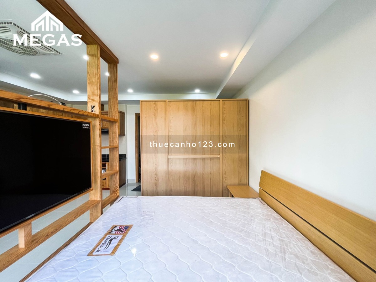 Căn hộ cao cấp cho thuê - Full nội thất - Có ban công rộng thoáng - gần Thảo Điền, Quận 2