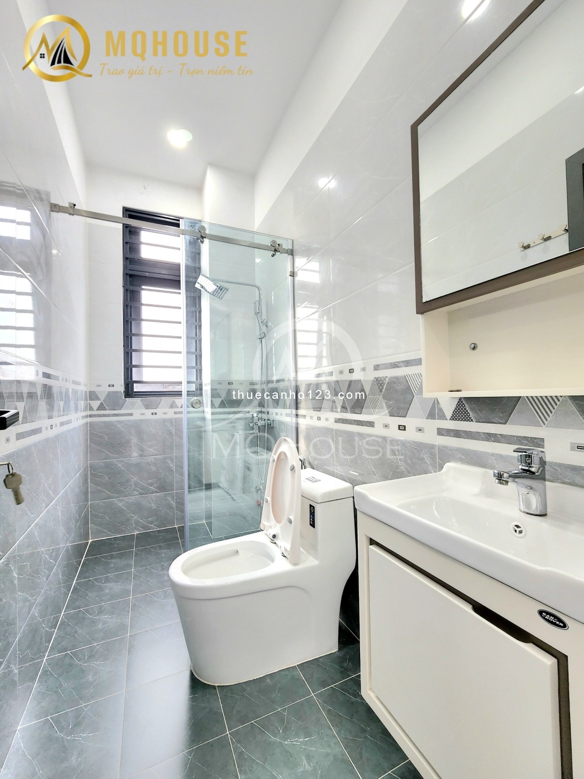 Căn hộ studio ban công ngay Đồng Đen - Âu Cơ giá rẻ chỉ từ 5tr5 - diện tích 35m2 - full nội thất