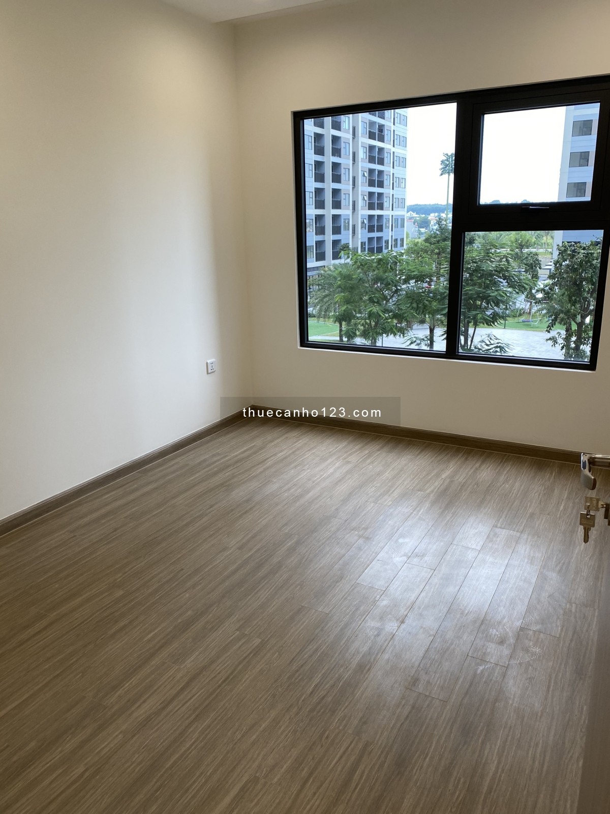 Căn hộ Vinhomes Grand Park quận 9 - giảm kịch sàn căn hộ 2 pn chỉ còn 5,3tr, dt 58m2