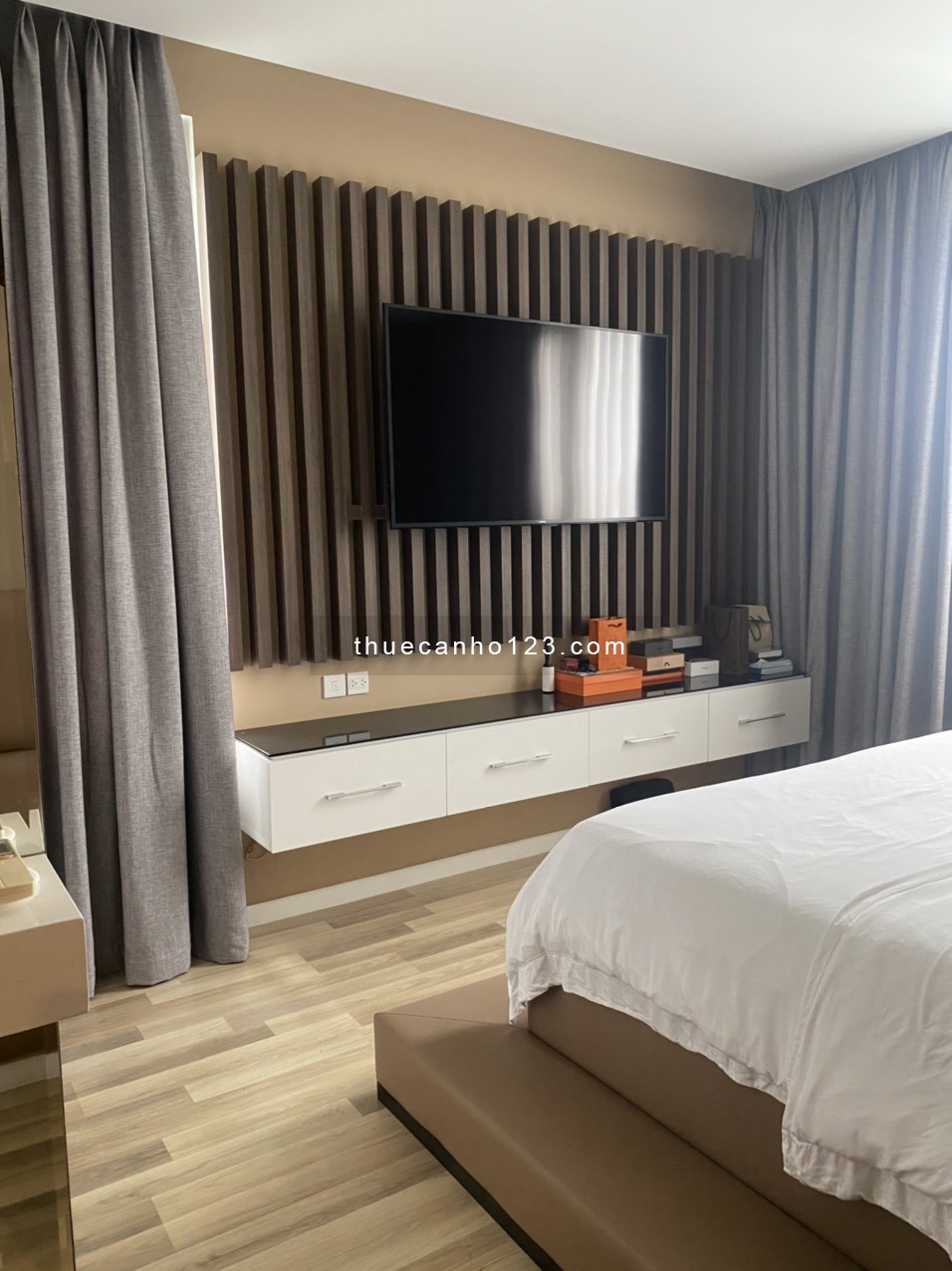 Khu đô thị Sala - Sarimi 3PN full nội thất dt 137m2 thuê 40tr