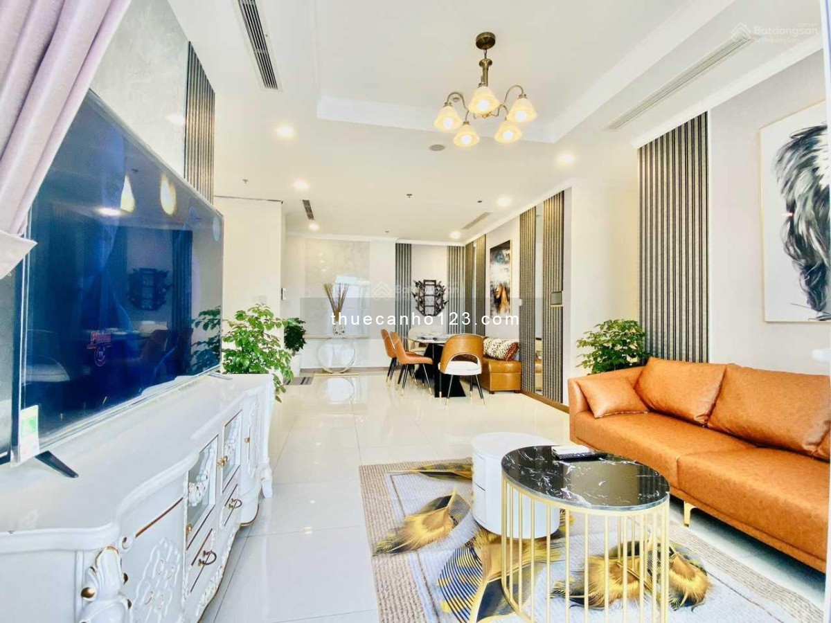 Cần cho thuê căn hộ Vinhomes Central Park 2 pn, giá 21tr, dt 80m2. LH - Thuý 0775100825