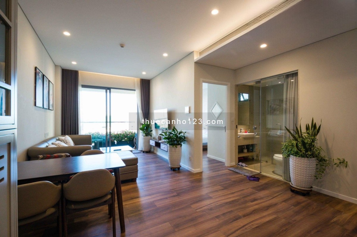 Nhà đẹp: 1PN Đảo Kim Cương 56m2, full nội thất, view hồ bơi + sông, giá tốt 17 triệu/tháng