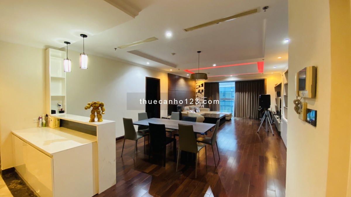Cho thuê căn hộ cao cấp 3PN 2WC full nội thất Vincom Đồng Khởi ngay trung tâm Quận 1