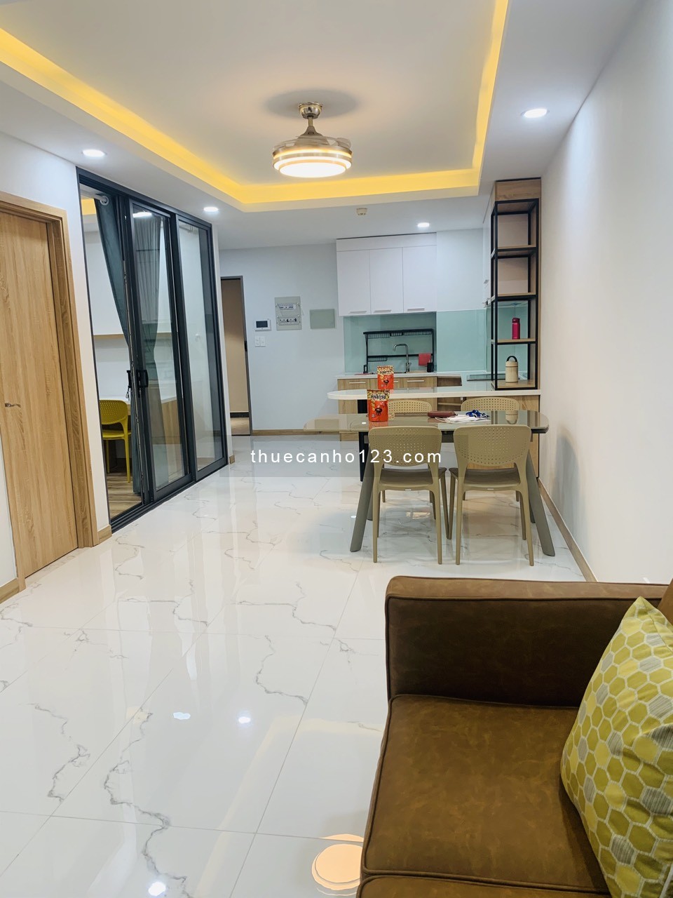 Cho thuê căn hộ tại Saigon south 2 pn 2 wc - Giá 15tr - Full nội thất mới - LH 0327501378
