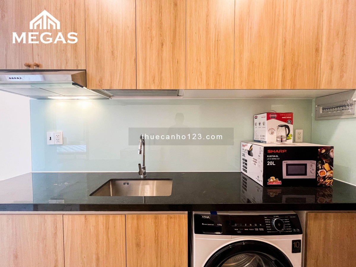 Cho thuê căn hộ 2 phòng ngủ mới xây có ban công và máy giặt riêng ngay Cầu Sài Gòn