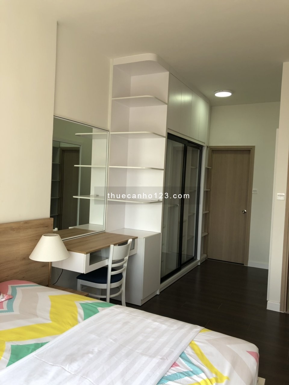 Căn hộ cho thuê 2 pn cực sạch sẽ - full nt - Tầng cao thoáng - 76m2 - The Sun Avenue Quận 2