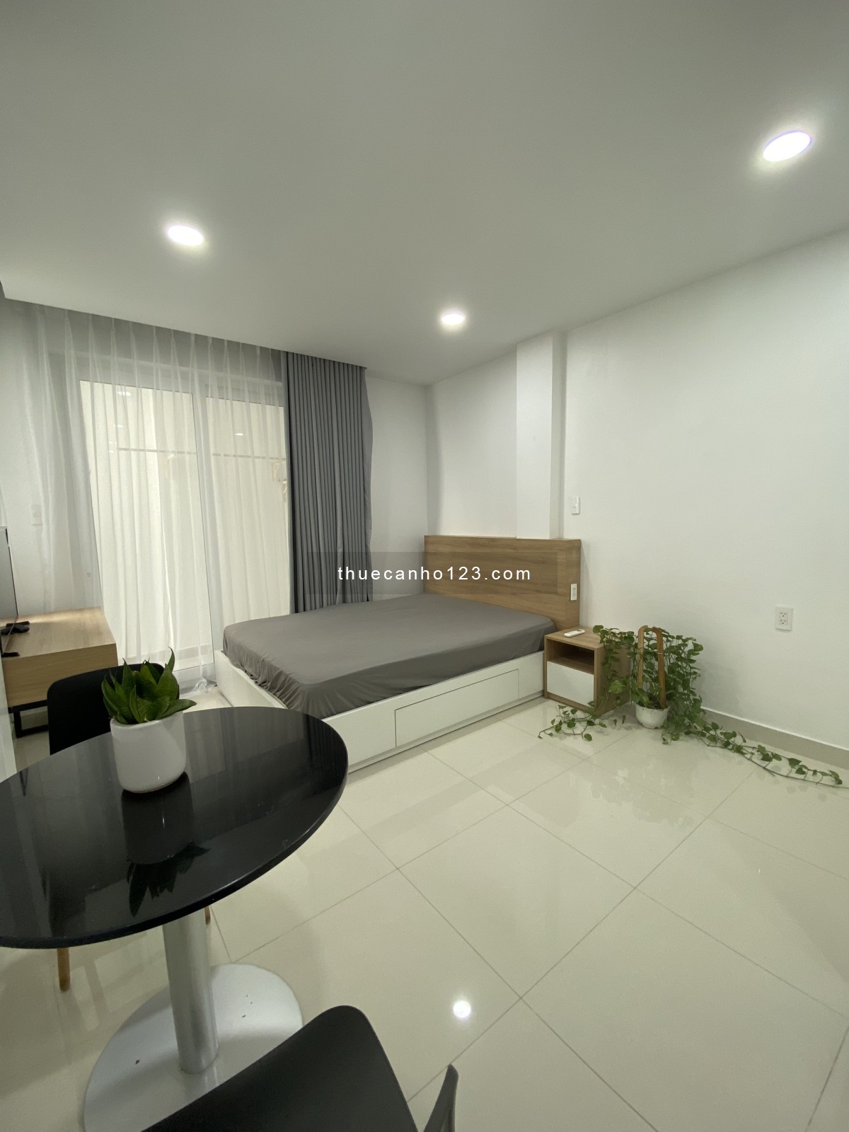 Cho thuê căn hộ dịch vụ full nội thất tại Nguyễn Hữu Cảnh