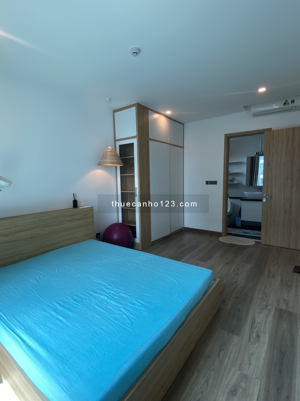 Rổ hàng chung cư 3 phòng ngủ Quận Bình Thạnh, giá từ 15 triệu/tháng, lh 0902257949